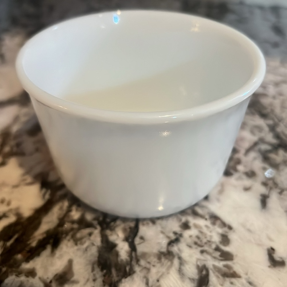 Vintage Pyrex Sugar Blow and Creamer - Picture 4 of 5